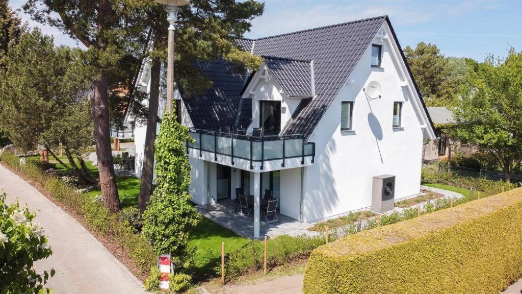 Haus Am Duenenwald Duene 2 Appartement Zingst Buitenkant foto